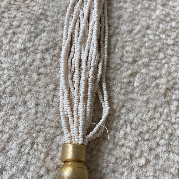 Rivers of white glass seed beads. Brass bold pieces. 1960s vintage. - Picture 3 of 12